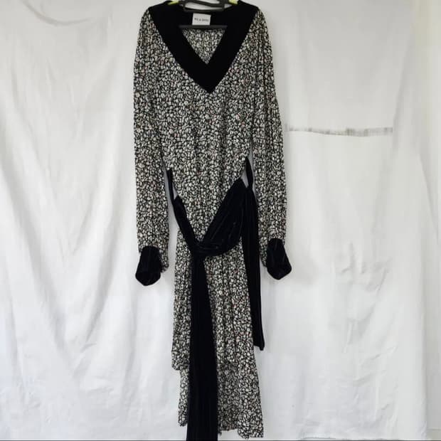 웰던 여성 플라워 벨벳 롱 원피스