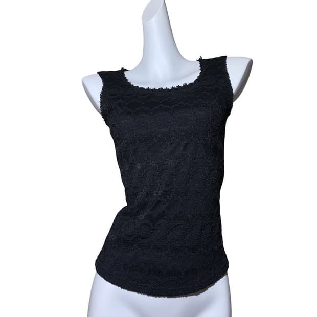 black lace sleeveless
