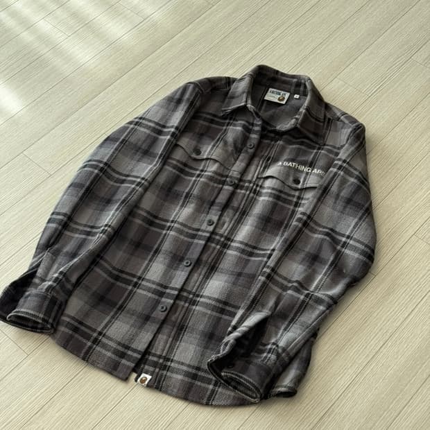 베이프 체크셔츠 자켓 판매합니디