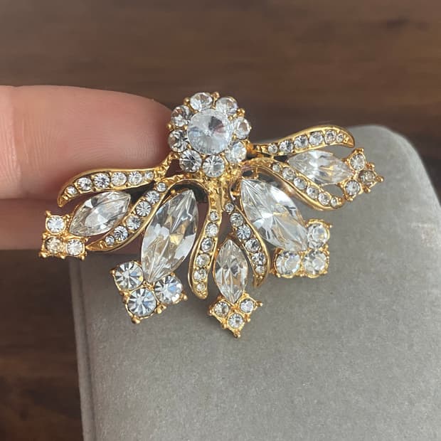 큐빅 악세서리 브로치