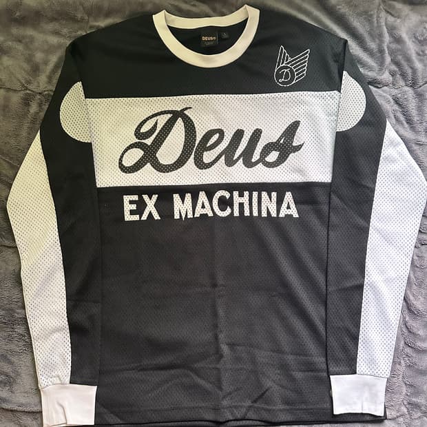 데우스 매쉬 롱슬리브 블랙