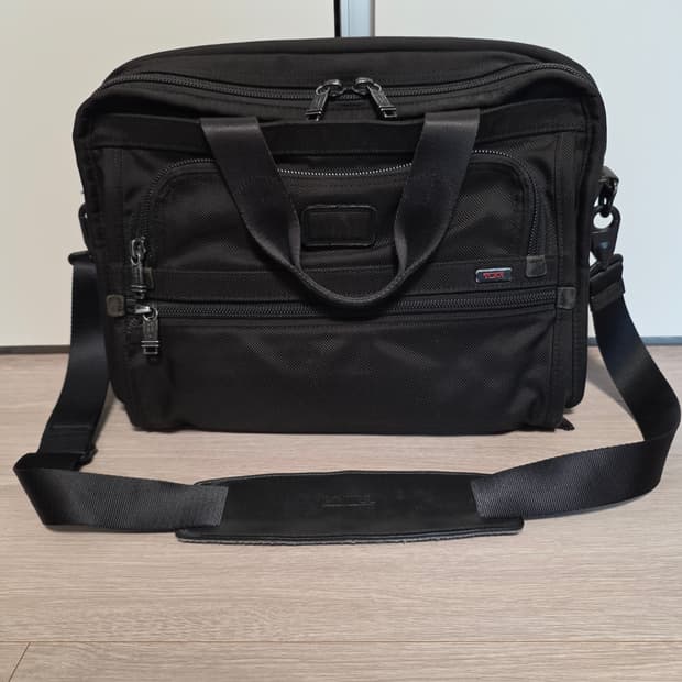 투미(TUMI) Alpha Essential Brief Laptop 
