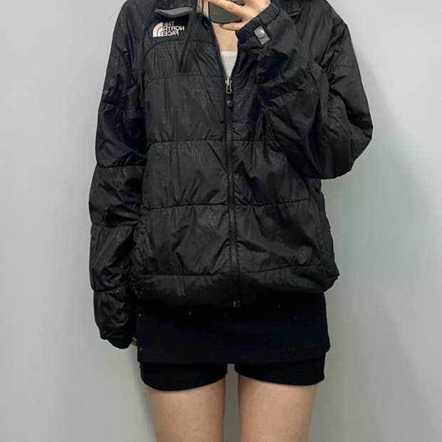 노스페이스 자수로고 윈드 경량 패딩