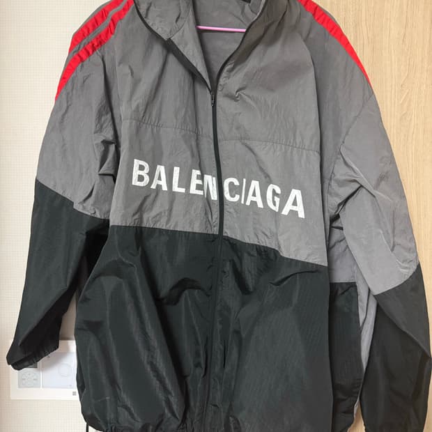 발렌시아가 포플린 바람막이 그레이 블랙 44