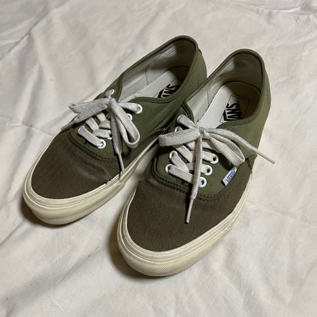 Vans vault