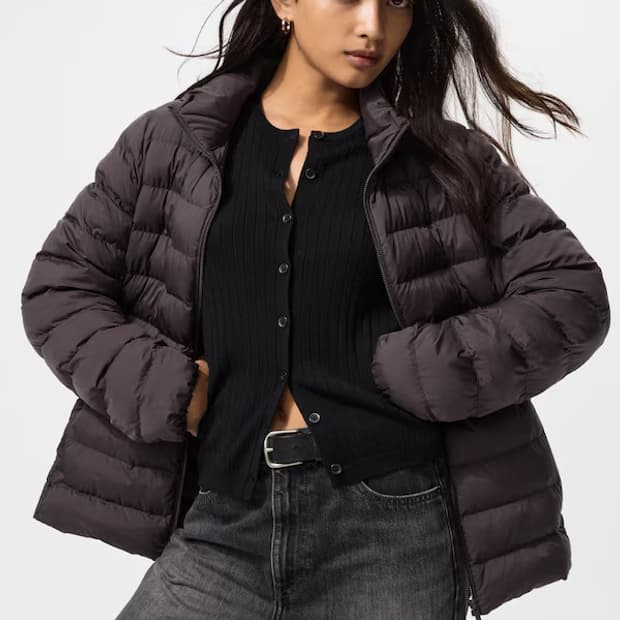 유니클로 버건디 경량패딩