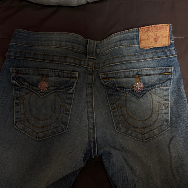 트루릴리전 부츠컷 28 스톤 디테일