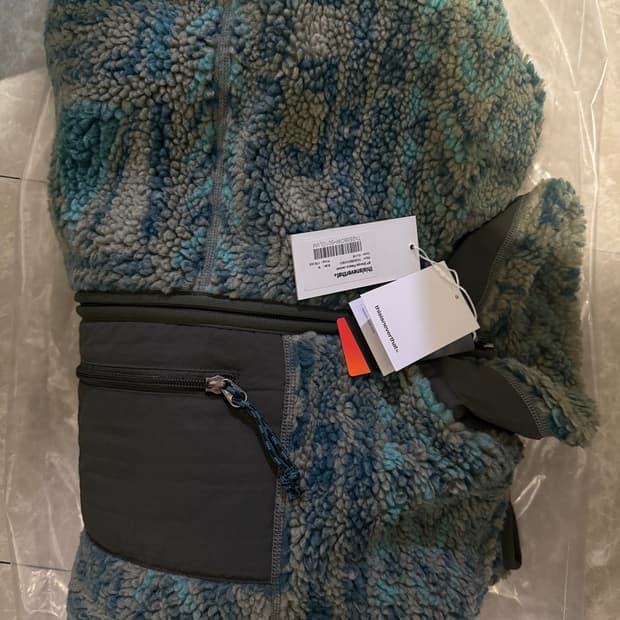 M사이즈 디스이즈네버댓 SP 쉐르파 플리스 자켓 올리브