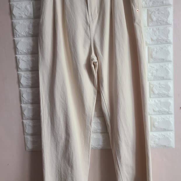 [수]맥우드건 아이보리색 투턱 바지(28-30)