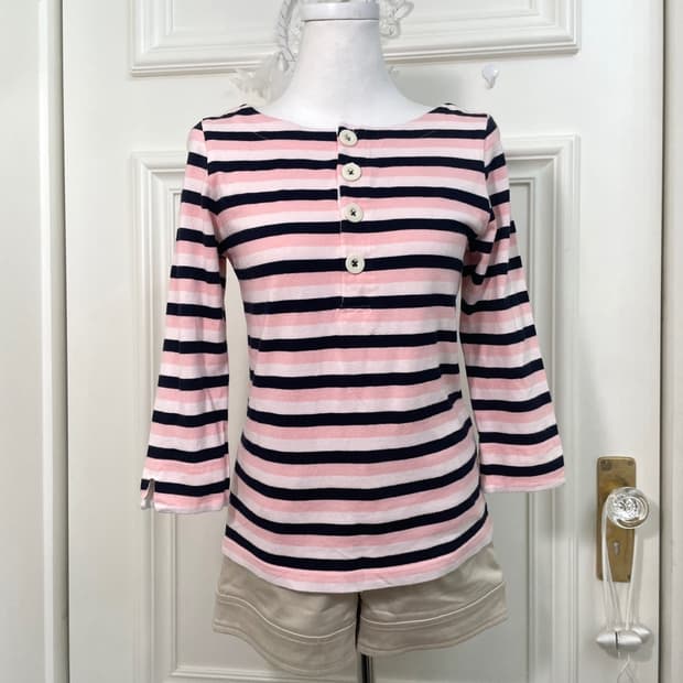 pink stripe button point cotton top