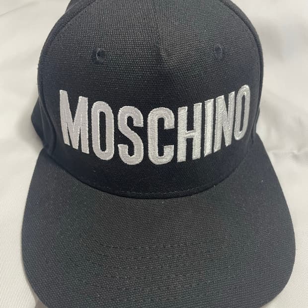 모스키노 모자
