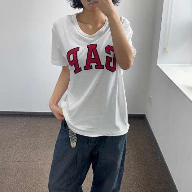 Gap 갭 레드 로고 아이보리 반팔
