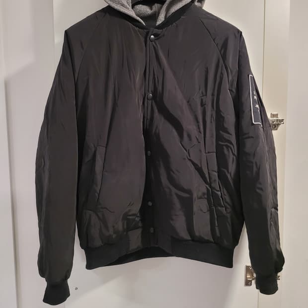 후드 항공점퍼 블랙 (가슴 63 / 총장 65)