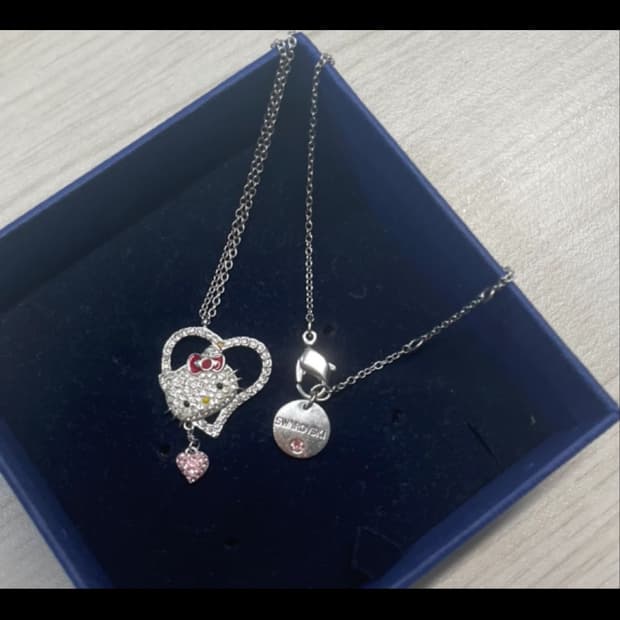 스와로브스키 헬로키티 산리오 한정판 목걸이 키티목걸이