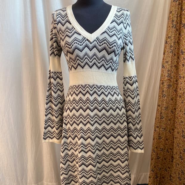 NIECE 니트 패턴원피스(S-M)