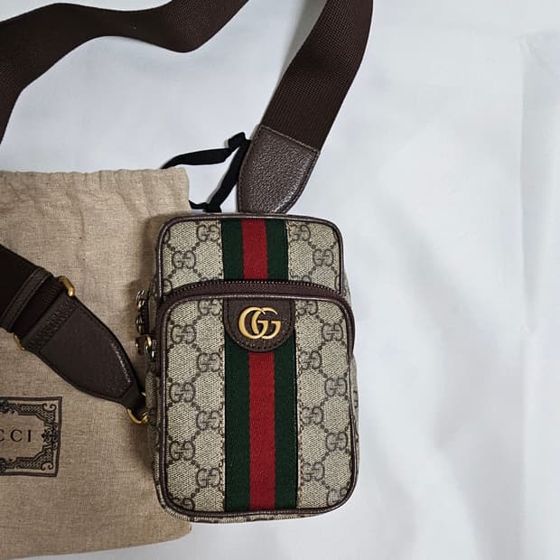 (새상품)구찌 부띠끄정매장 크로스백