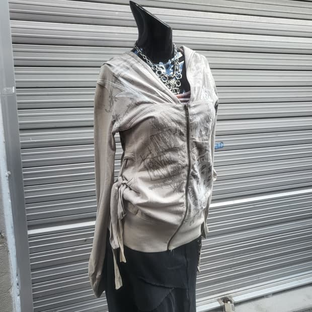 LIBERTALIA Hooded zip-up  