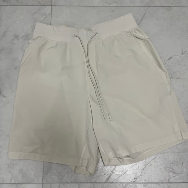룰루레몬 반바지