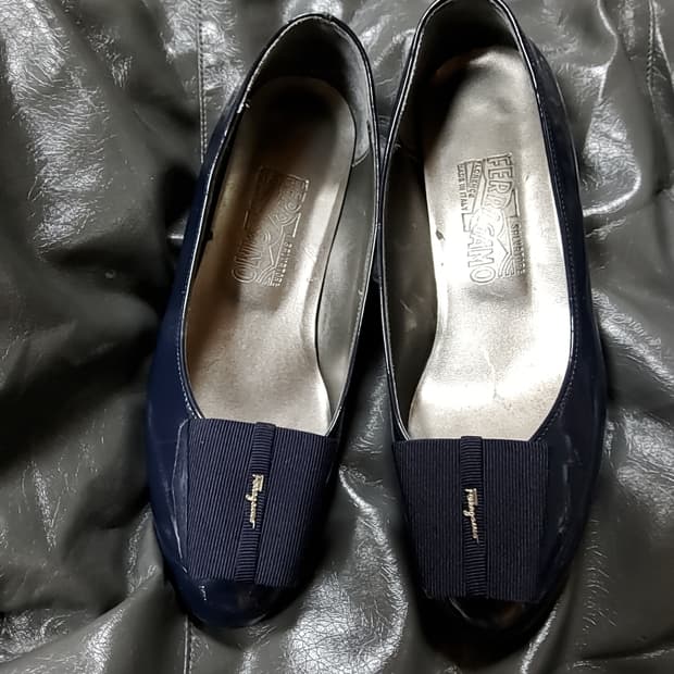 살바토레 페라가모 에나멜 단화 진한 퍼플  235mm