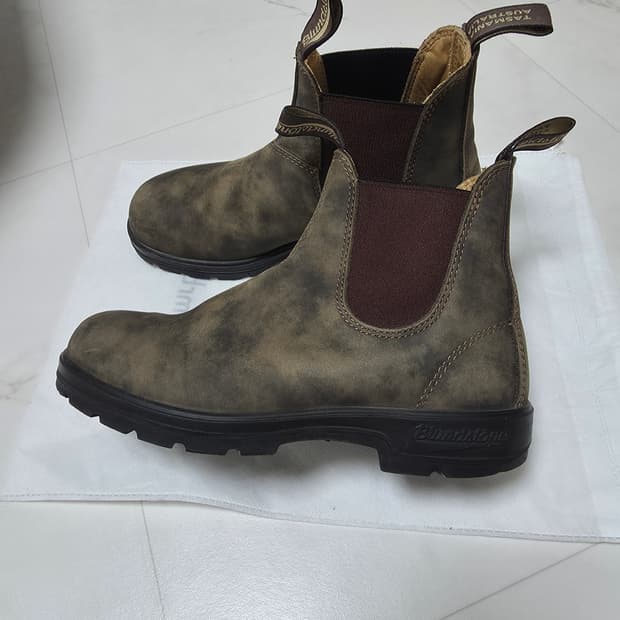 블런드스톤 585 러스틱브라운