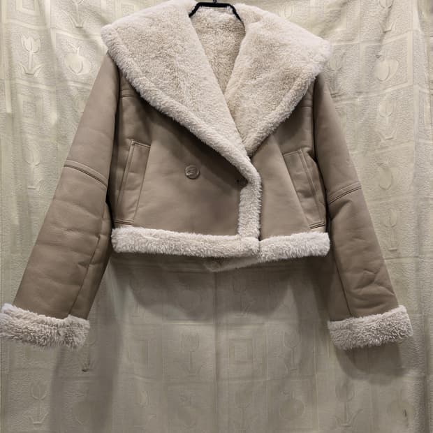 메이빈스 프렌치 레더 숏 무스탕 프리사이즈