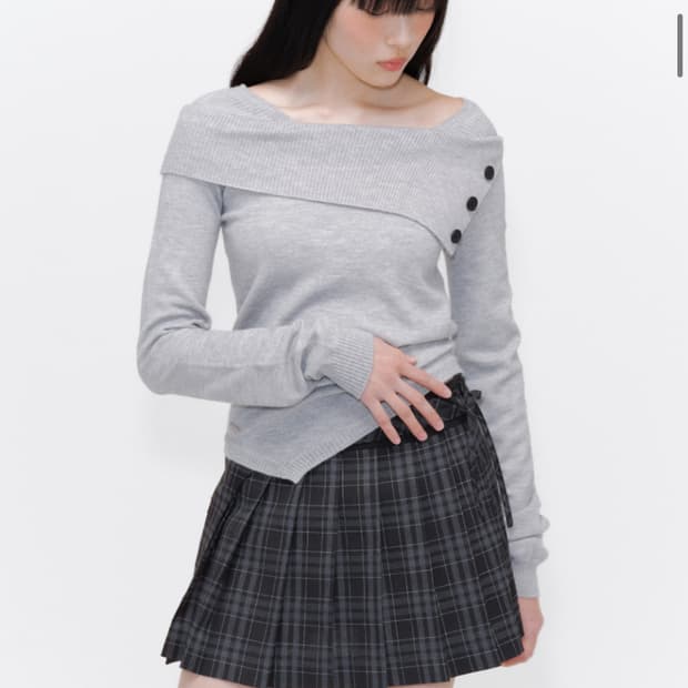 [그레이] 미세키서울 오블리크 라인 버튼 니트