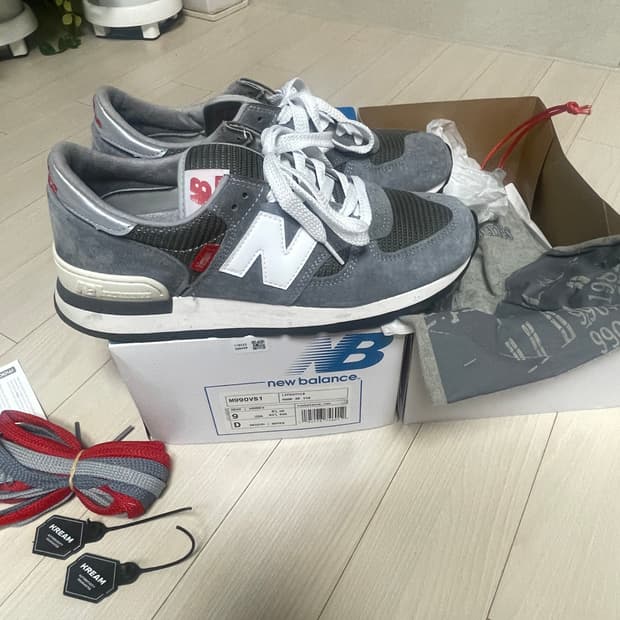 990v1 270 40주년 레드탭