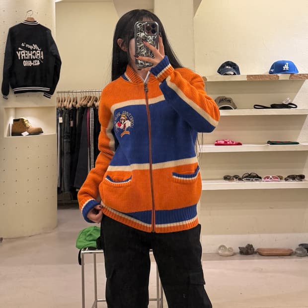 루니툰즈 캐릭터 니트 집업 가디건 U1124