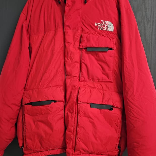 노스페이스 정품 올드스쿨 헤비패딩 구스패딩

100사이즈 팝니다