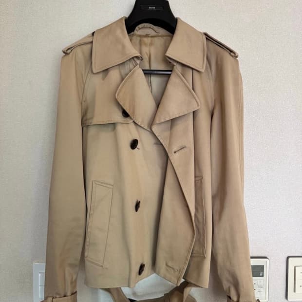 마르지엘라 숏 트렌치 구매합니다