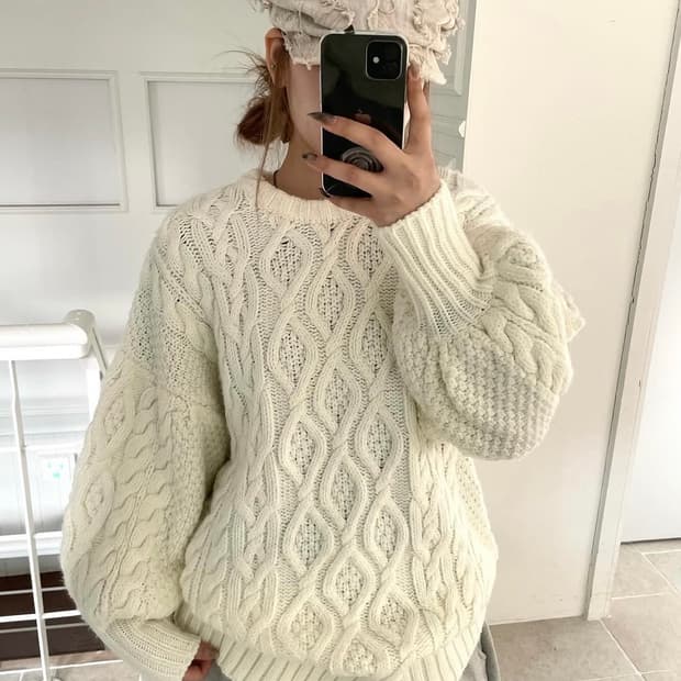 아이보리 빈티지 니트 스웨터