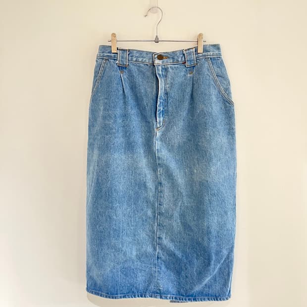 90's Vivgldi denim skirt (made in USA)