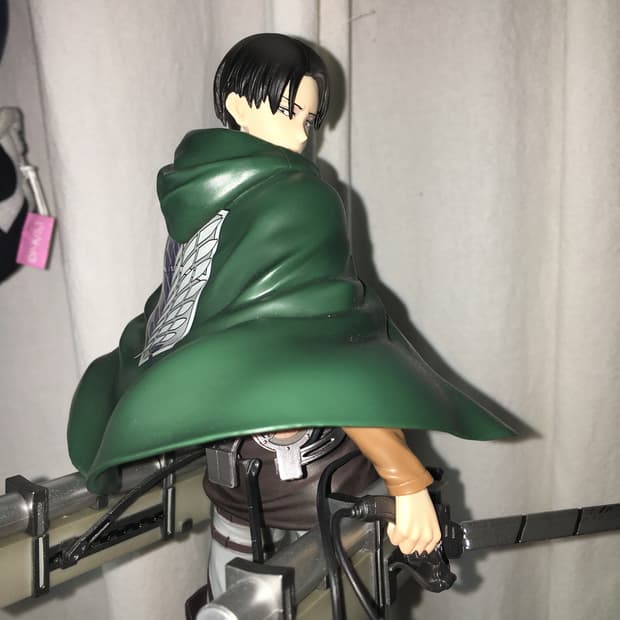 진격의 거인 리바이 쿠지 피규어