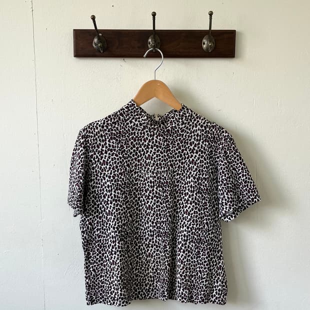 RUBY GLASS SPORTS 레오파드 큐빅 탑