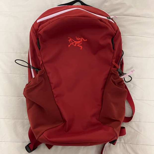 아크테릭스 맨티스16 보르도 