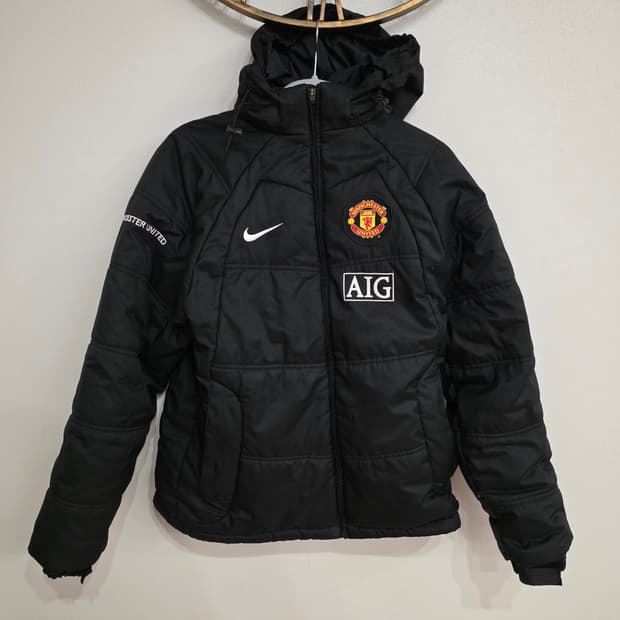 나이키 맨유 블랙 패딩 점퍼 AIG 100