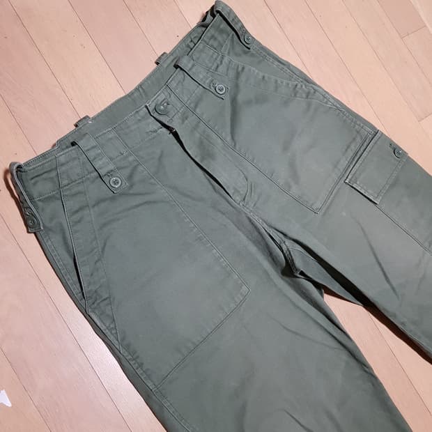 31 32 / 무신사 스텐다드 밀리터리팬츠/토415-55