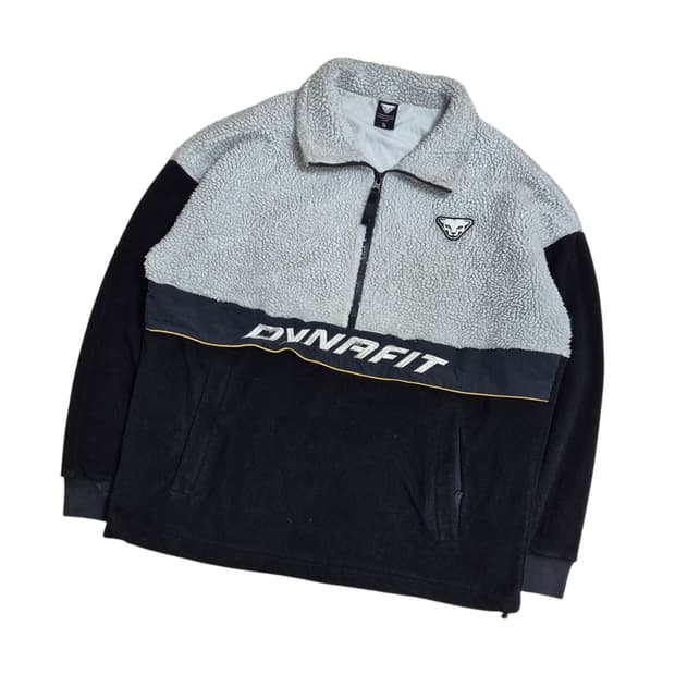 다이나핏 반집업 후리스