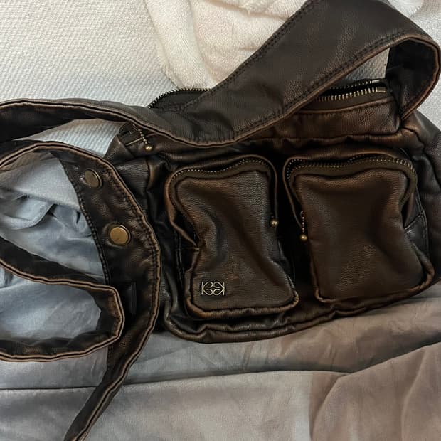 기준 Faux-Leather Cross Bag Dark Brown