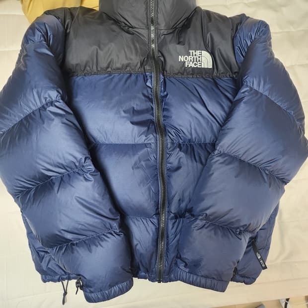 노스페이스 눕시 1996 패딩 네이비 105 새상품급