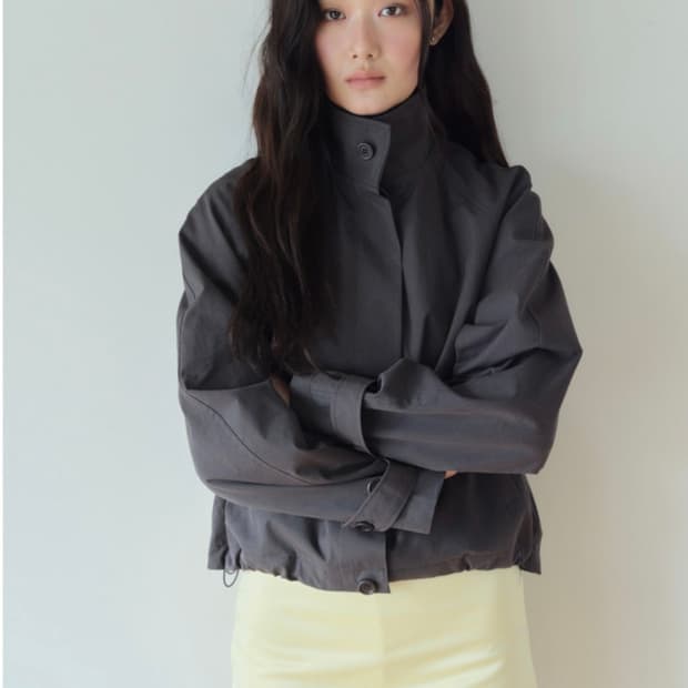 홈바디띵즈 Stand Collar Jacket (CHARCOAL)