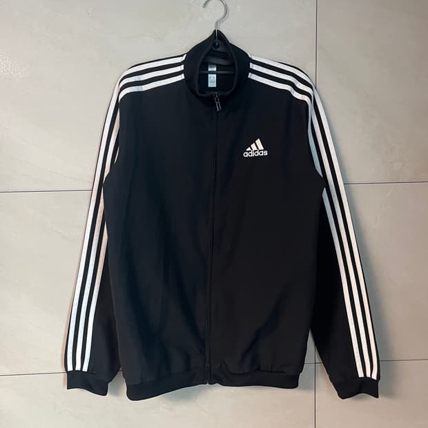 아디다스 바람막이 블랙 (M)