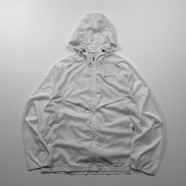 나이키 스카치 스우시 러닝 경량 바람막이 화이트 (XL)