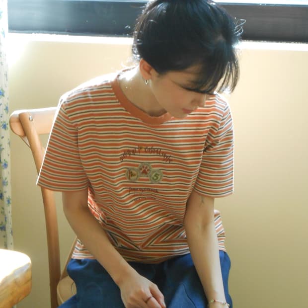 오렌지 퍼피 포우 스트라이프 반팔티