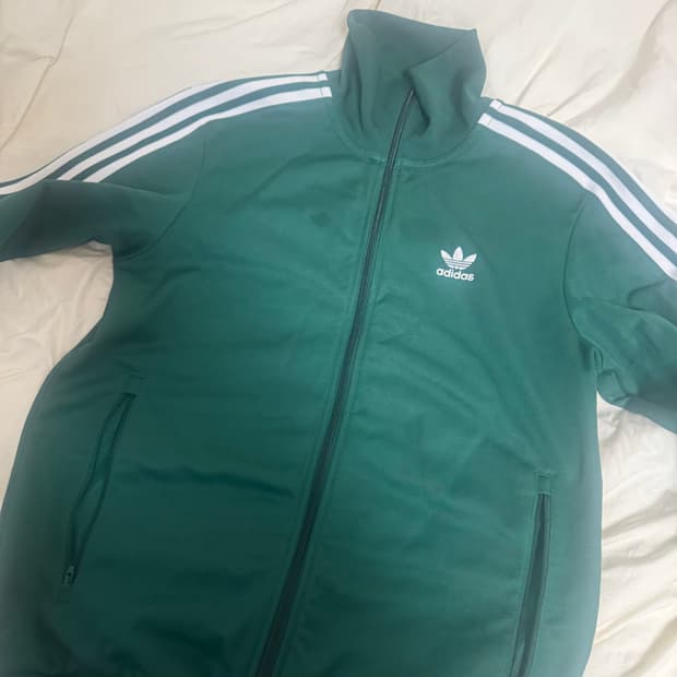 초록색 아디다스 져지