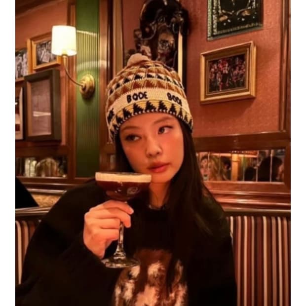 오픈와이와이 SHAGGY JACQUARD DOG SWEATER BLACK