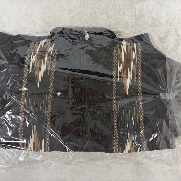 캐피탈 제피르 블랙 새상품 판매