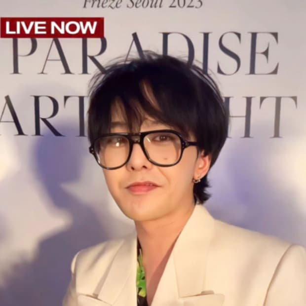 줄리어스타르트 홀리 블랙 (지디 착용 제품)