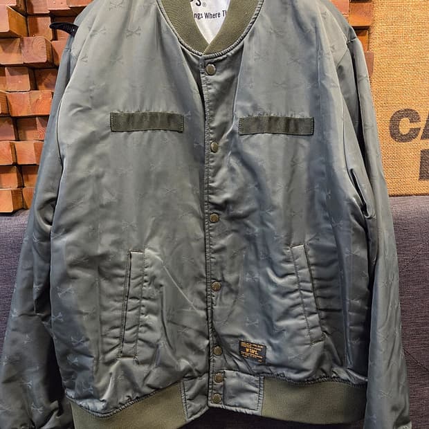 더블탭스 16시즌  팀자켓