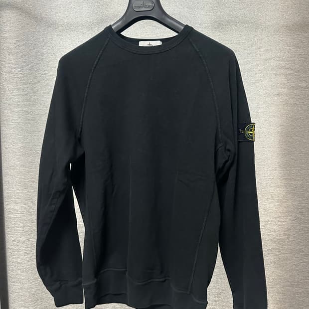 스톤아일랜드 맨투맨 블랙 (L)